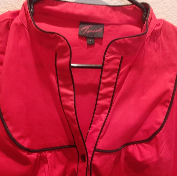 Top - Picture 2 of 4